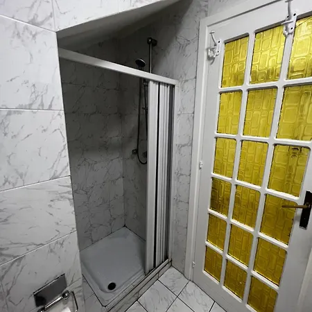 1 Near By Central Train Station * باليرمو